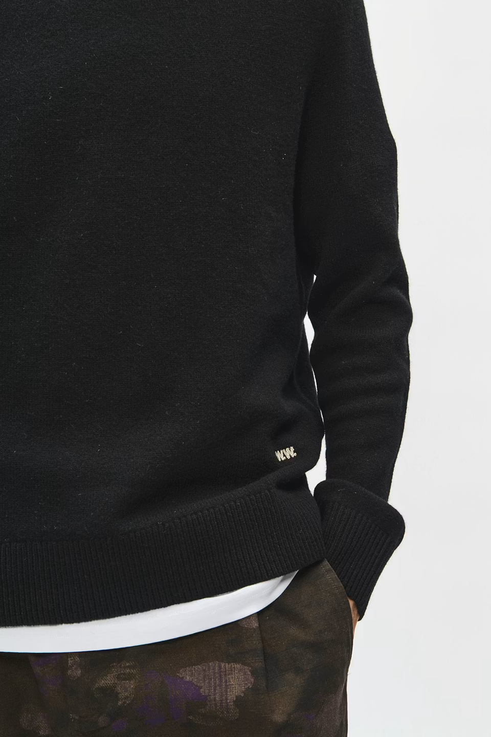 WDW1KNI18094CTM_Black_3.png