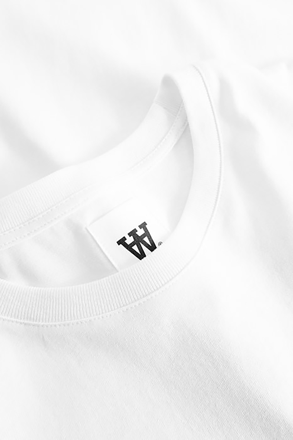 WDW1TOP00003OCM_Bright+White_2.png