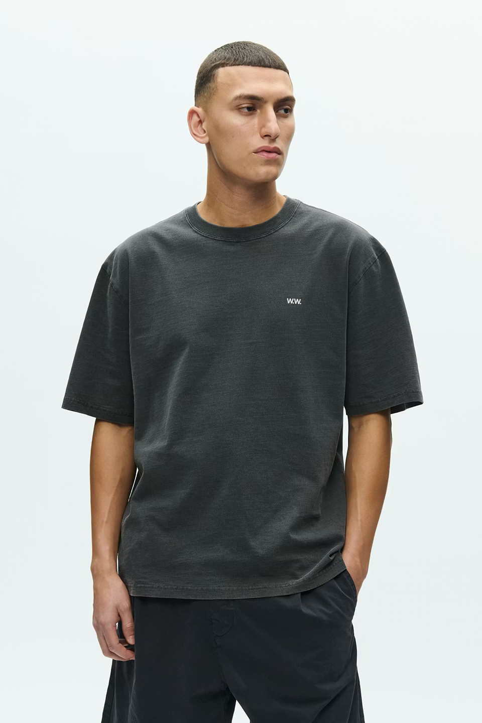 WDW1TOP00005OCM_WASHED+BLACK_1.png