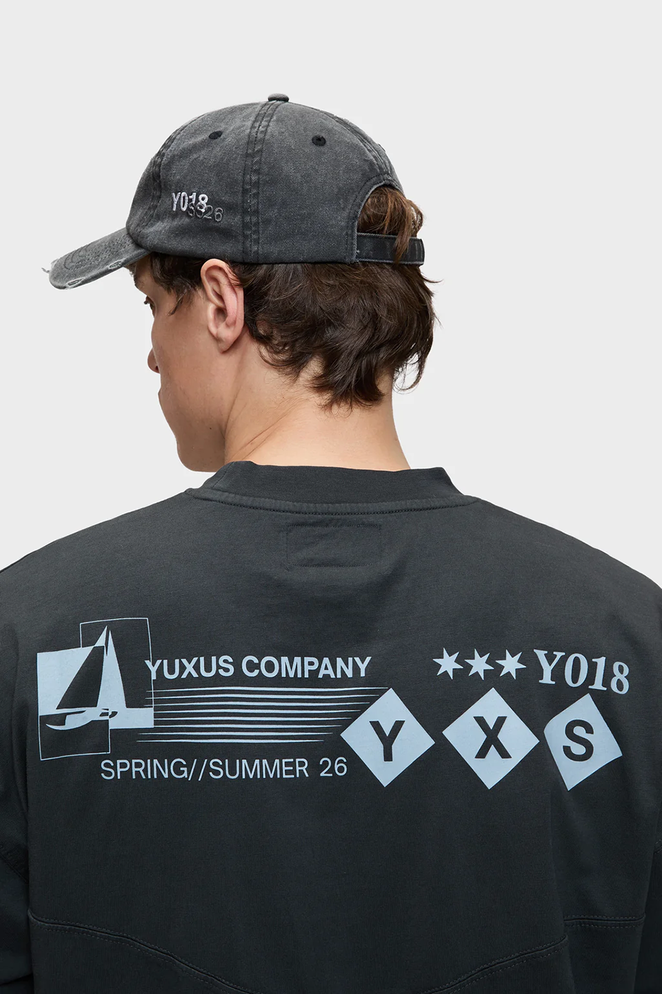 YUX4ACC10548CTM_Gris_3.png